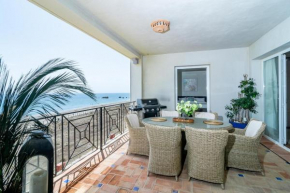 LAP- 3 bed apartment on the beach. Families only Casares